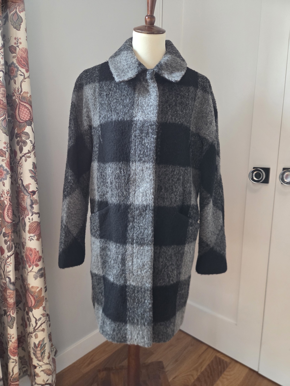 Vintage Gray & Black Plaid Women’s Wool-Blend Coat